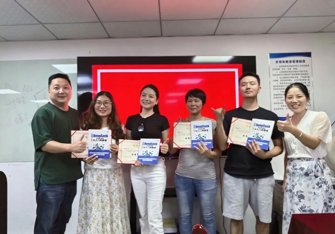 【学员走访】一朵马兰花唤醒一片花海： 从失业到创业再到带动40多人就业(图4)